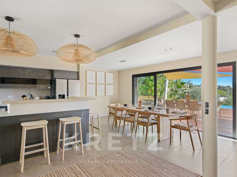 Maison Carqueiranne - 3 chambres - 180m²