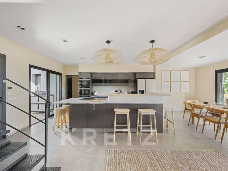 Maison Carqueiranne - 3 chambres - 180m²