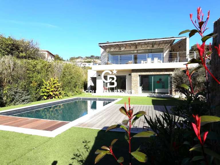 Villa Carqueiranne - 5 bedrooms - 305m²