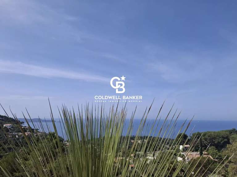 Villa with Sea view Carqueiranne - 4 bedrooms - 182m²