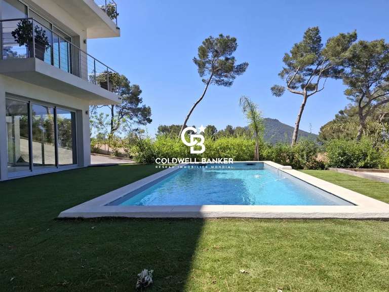 Villa Carqueiranne - 5 chambres - 232m²