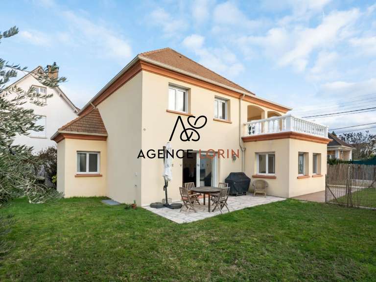 Maison Carrières-sur-Seine - 5 chambres - 310m²