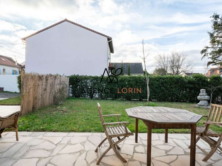 Maison Carrières-sur-Seine - 5 chambres - 310m²