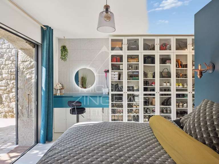 Propriété Carros - 4 chambres - 130m²