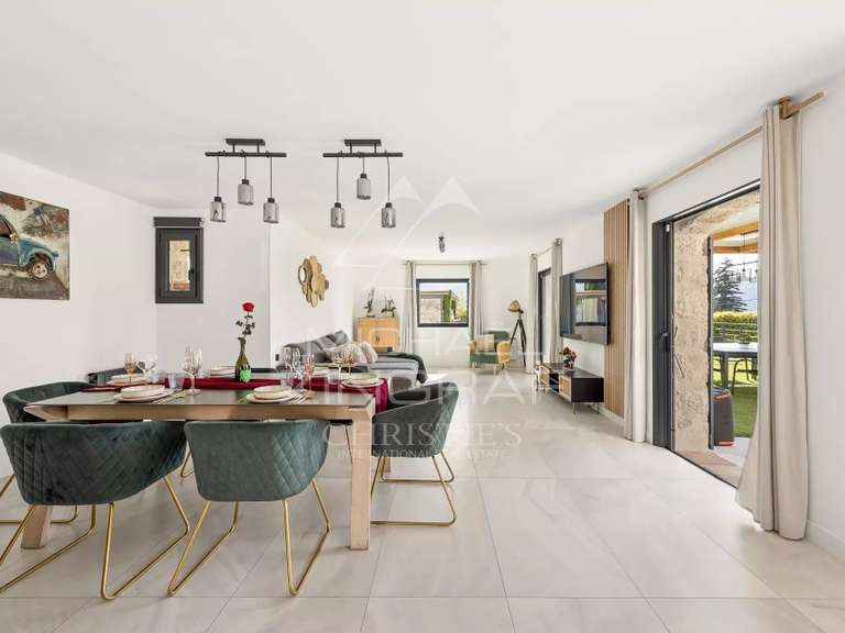 Propriété Carros - 4 chambres - 130m²