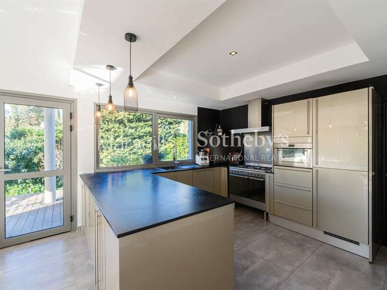 Maison Carry-le-Rouet - 4 chambres - 206m²