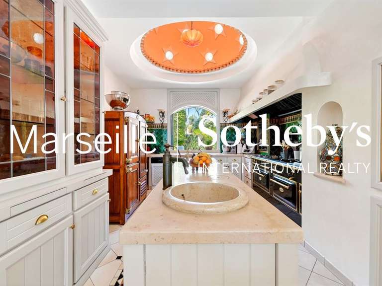 Maison Carry-le-Rouet - 5 chambres - 337m²