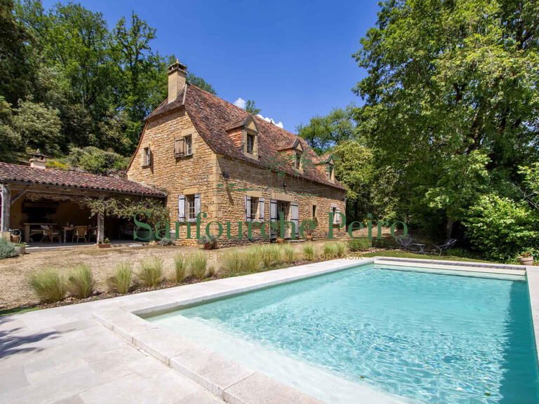 Maison Carsac-Aillac - 4 chambres - 192m²