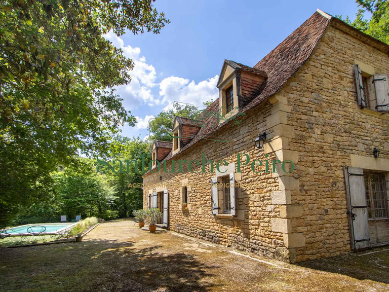 Maison Carsac-Aillac - 4 chambres - 192m²