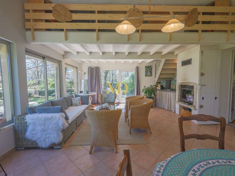 House Caseneuve - 5 bedrooms - 231m²