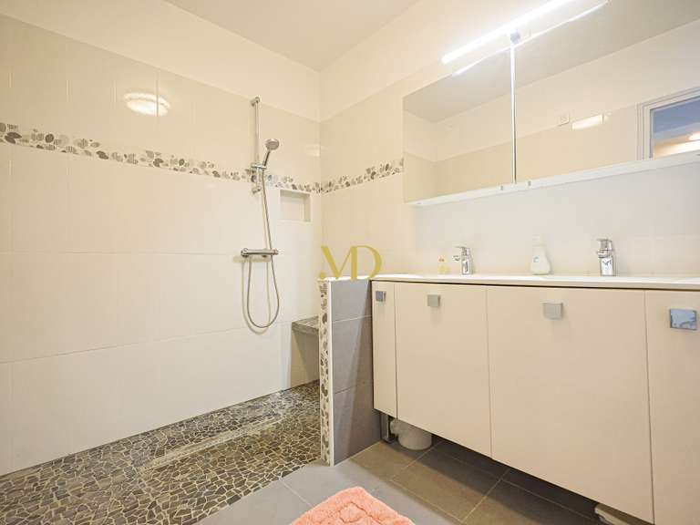 House Caseneuve - 5 bedrooms - 231m²