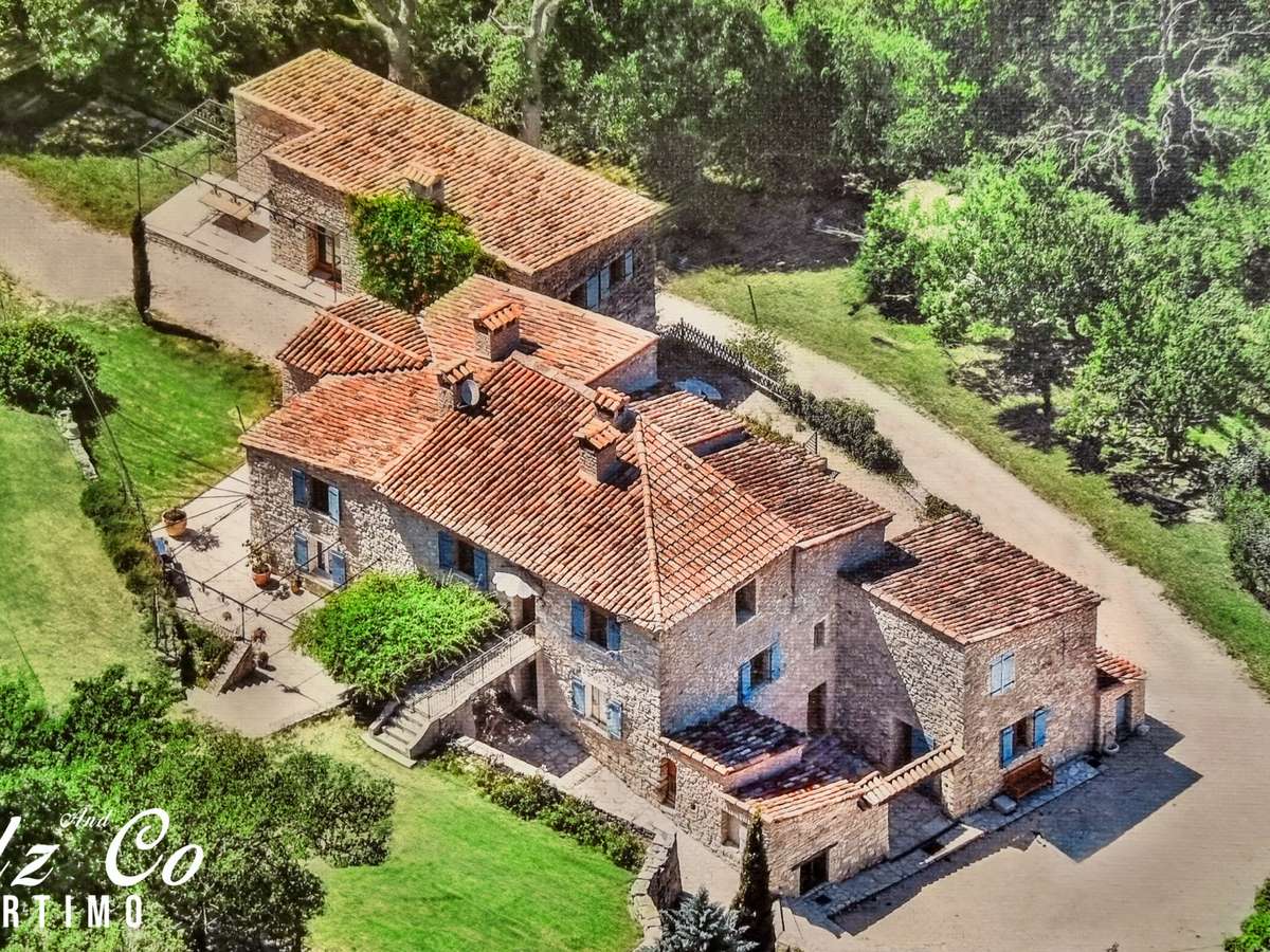 Maison Caseneuve
