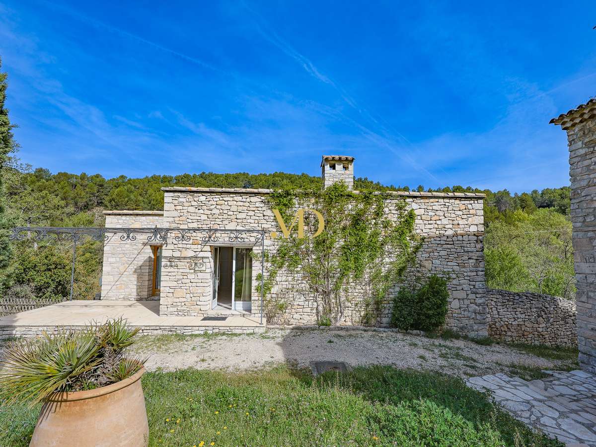 House Caseneuve