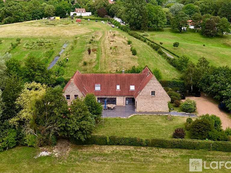 Propriété Cassel - 9 chambres - 378m²