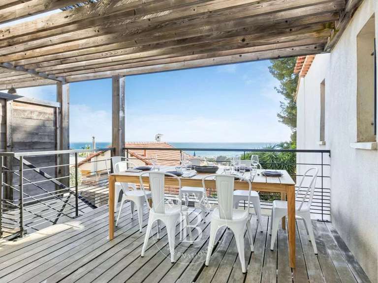 Apartment with Sea view Cassis - 3 bedrooms - 185m²