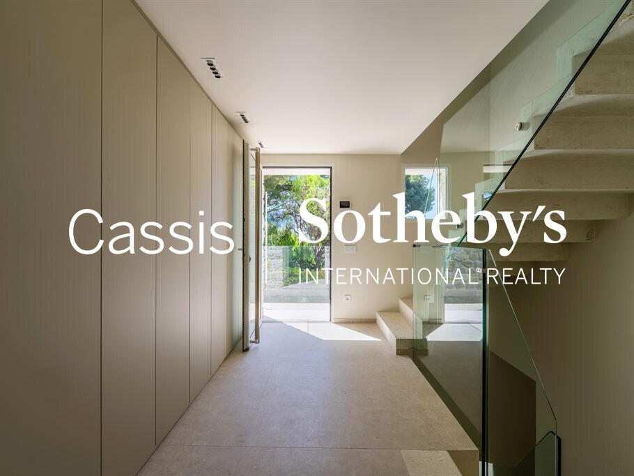 House Cassis