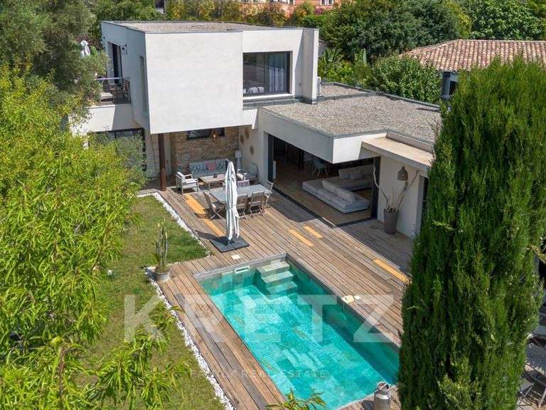 House Cassis