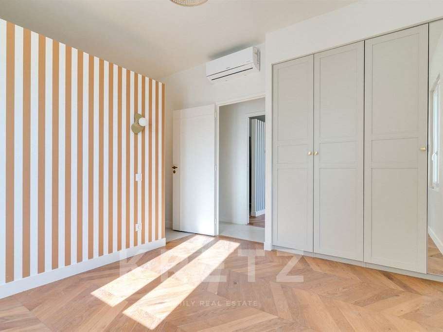 House Cassis