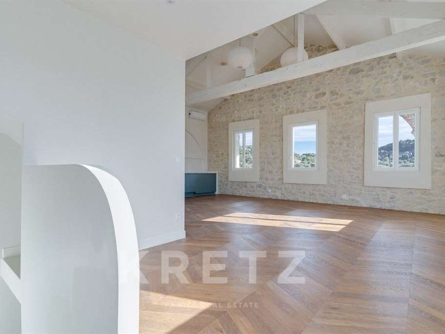 House Cassis