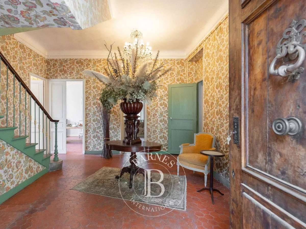 House Cassis