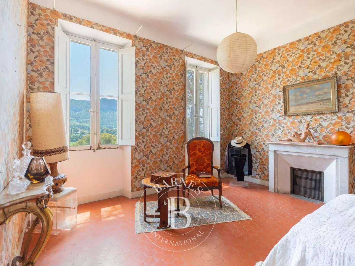 House Cassis