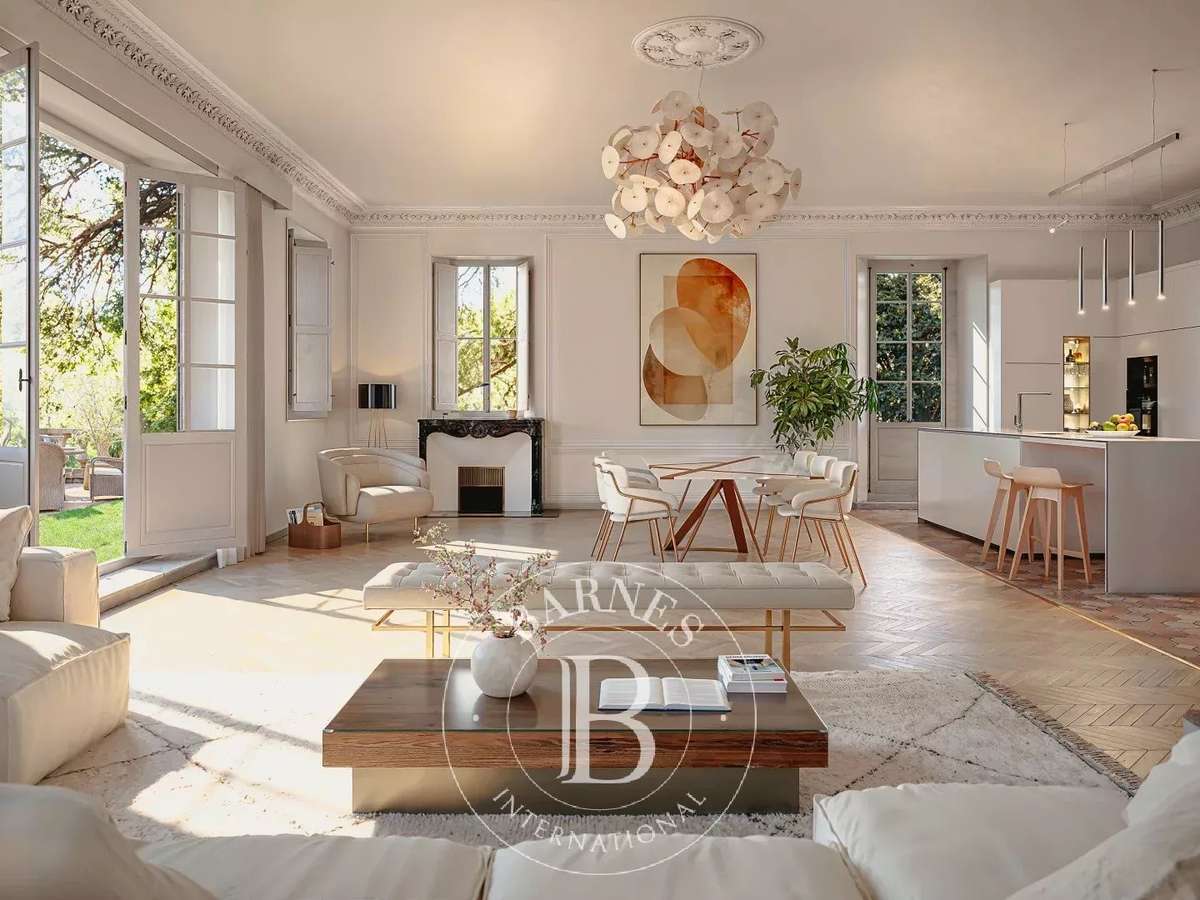 House Cassis