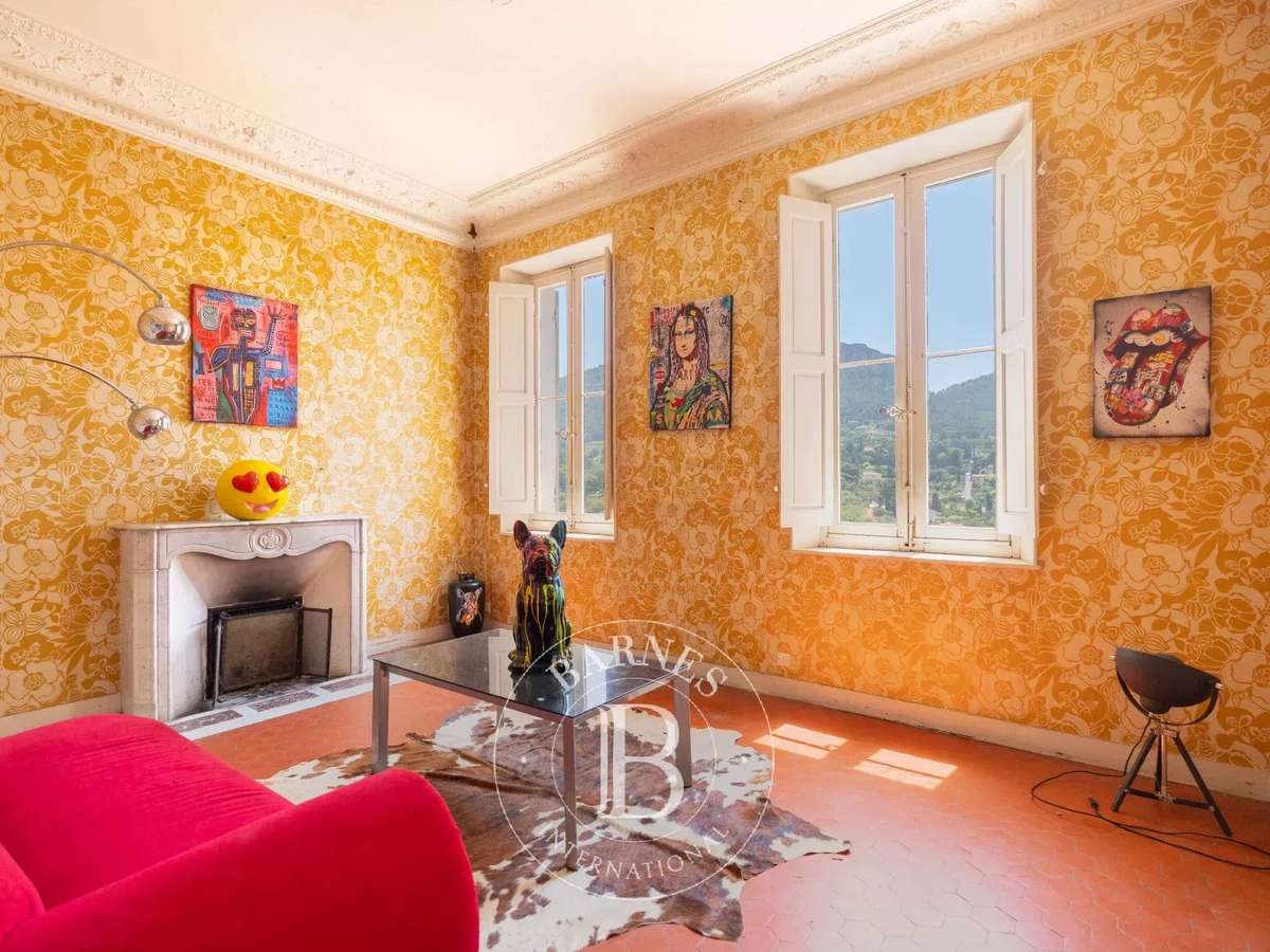 House Cassis