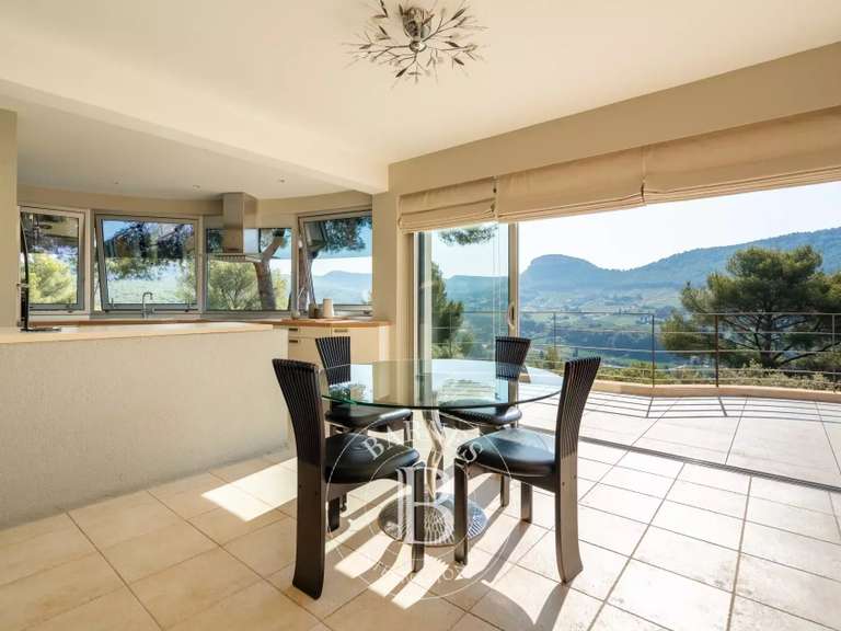 Maison Cassis - 4 chambres - 205m²