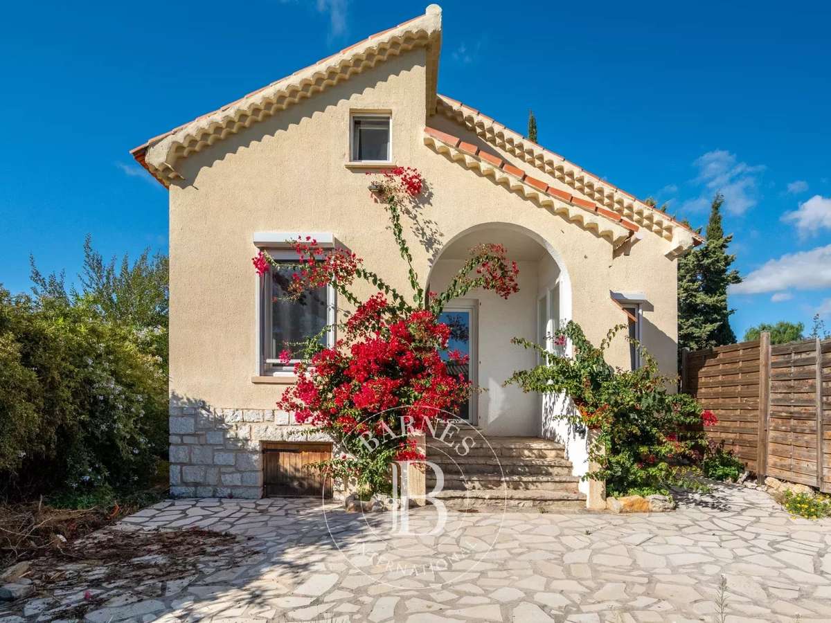 House Cassis