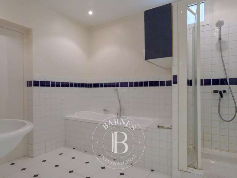 Maison Cassis - 5 chambres - 285m²