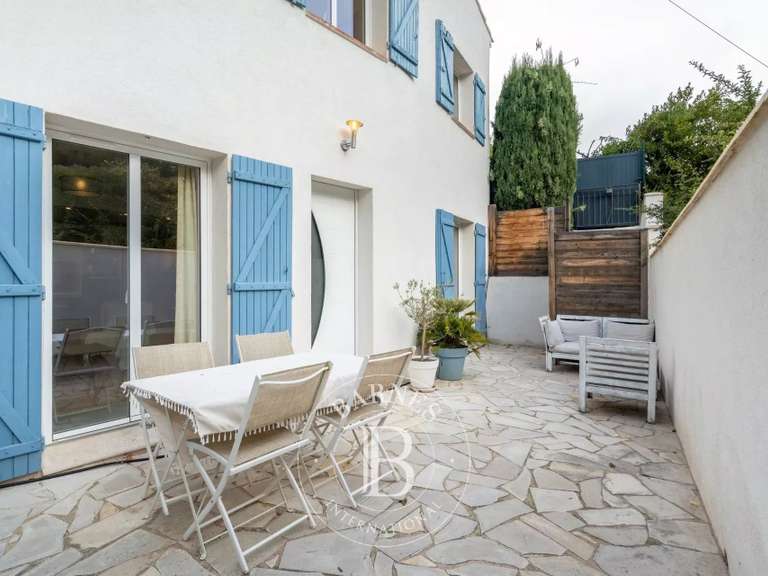 Maison Cassis - 5 chambres - 203m²