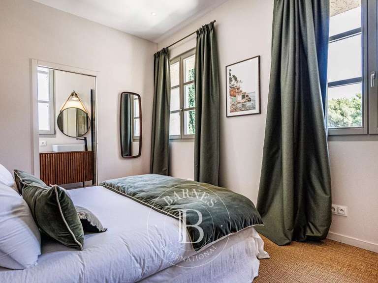 Maison Cassis - 11 chambres - 600m²