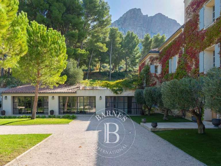 Maison Cassis - 11 chambres - 600m²