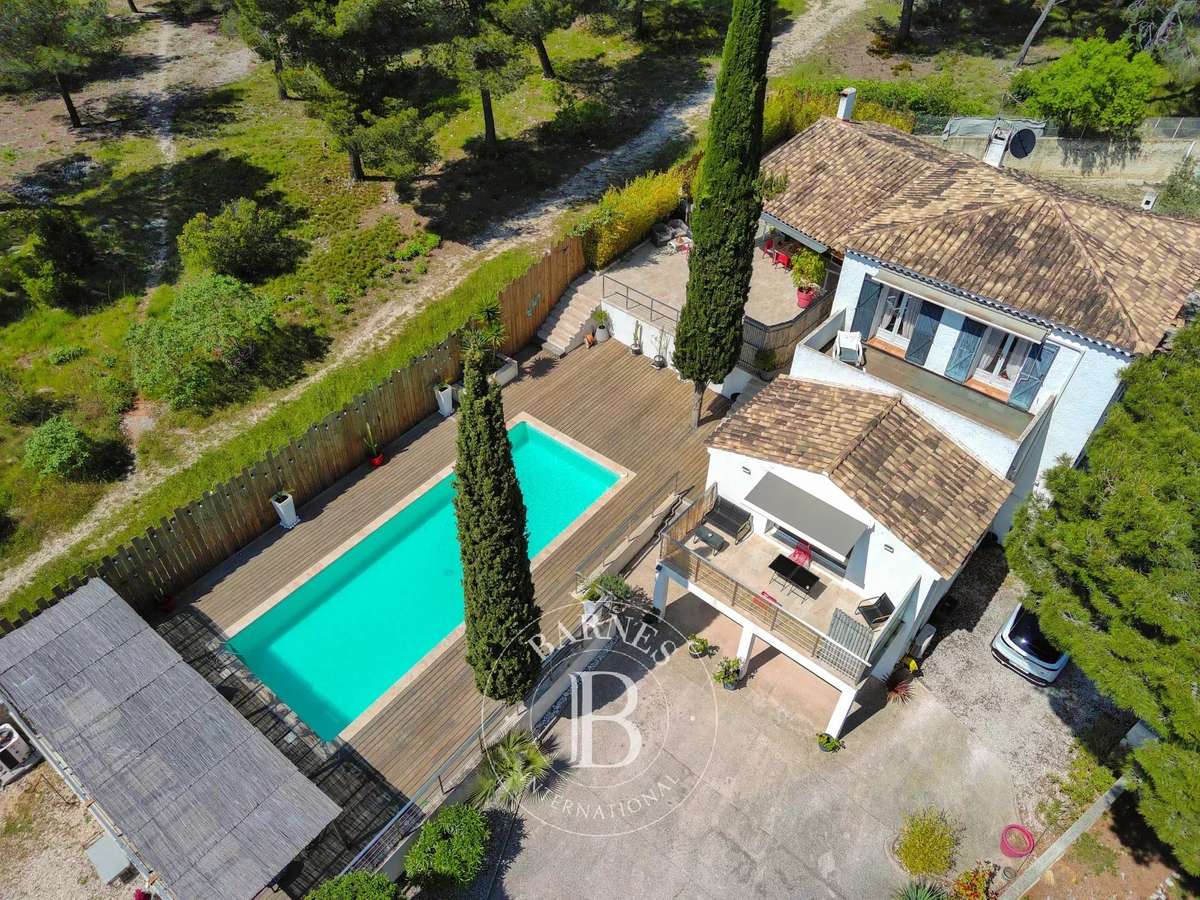 House Cassis