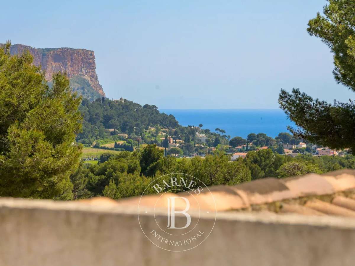 House Cassis