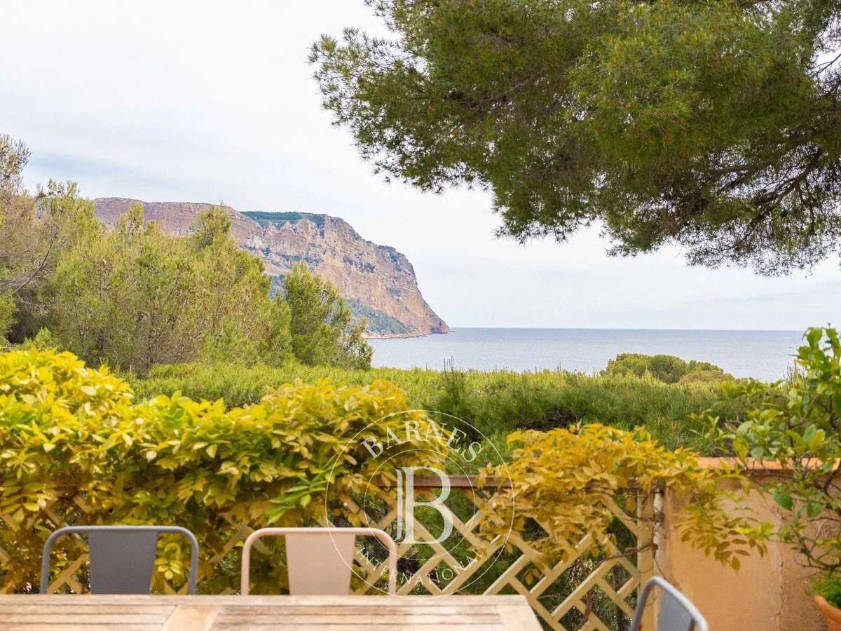 House Cassis
