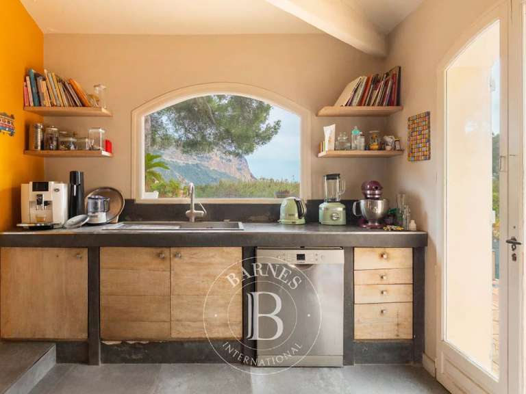 Maison Cassis - 6 chambres - 215m²