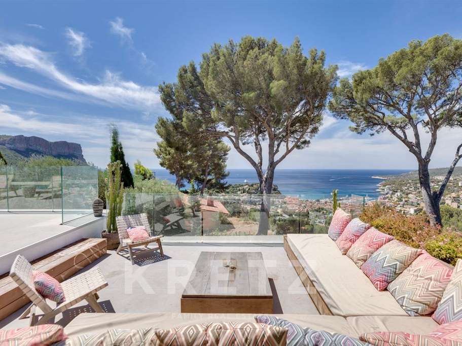 House Cassis