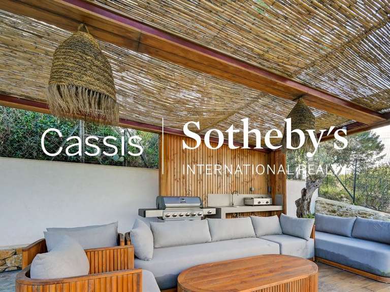 Maison Cassis - 5 chambres - 246m²