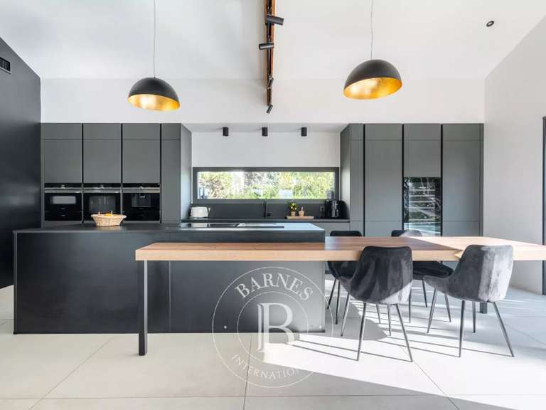 House Cassis - 5 bedrooms - 375m²