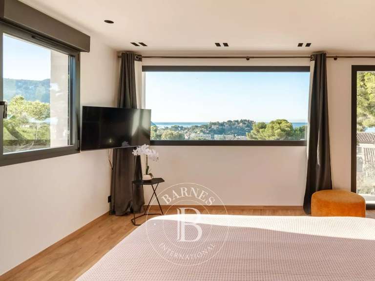 Maison Cassis - 7 chambres - 375m²