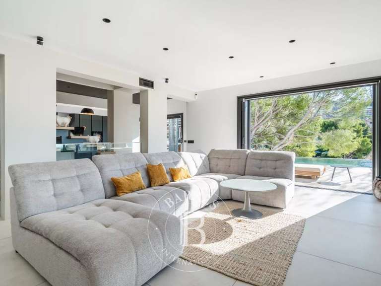 Maison Cassis - 7 chambres - 375m²