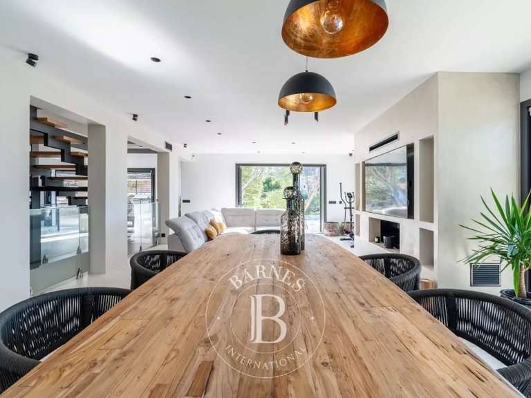 Maison Cassis - 7 chambres - 375m²