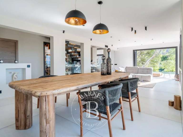 Maison Cassis - 7 chambres - 375m²