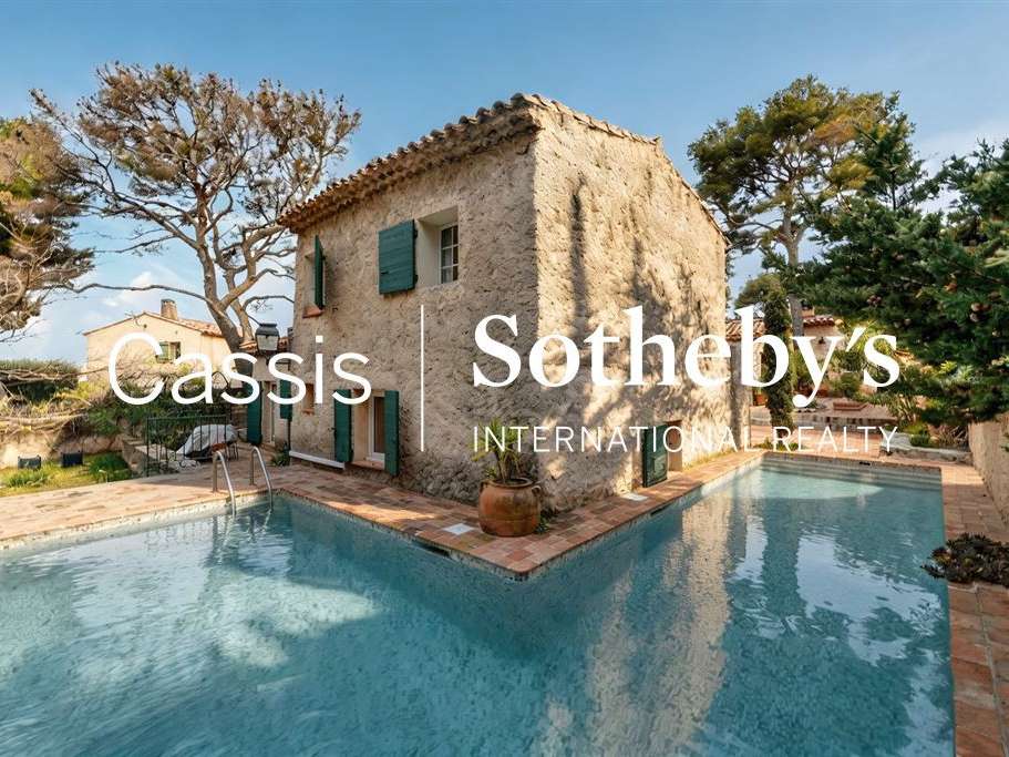 House Cassis