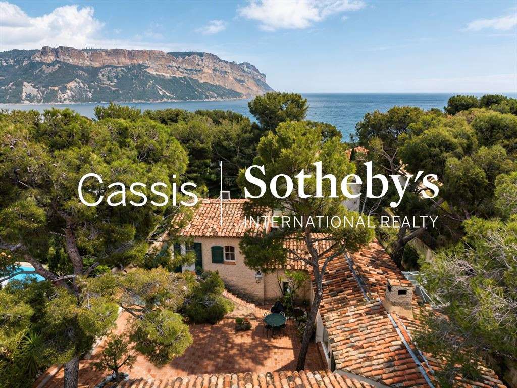 House Cassis