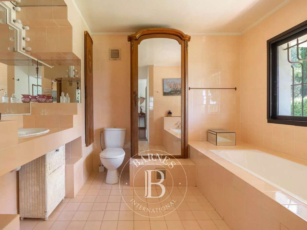 House Cassis