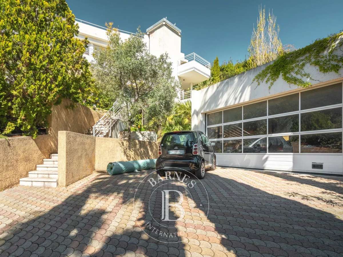 House Cassis