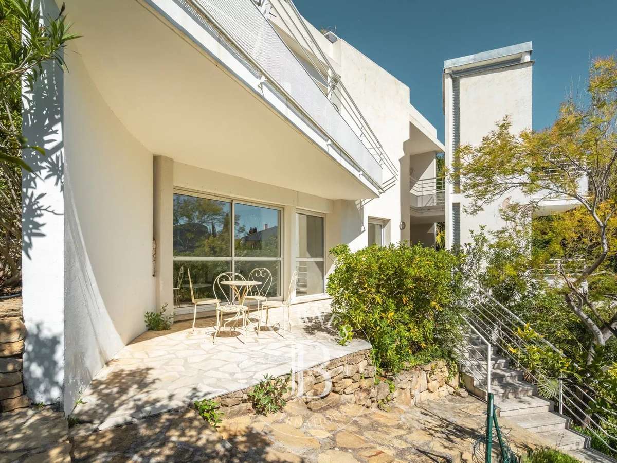 House Cassis