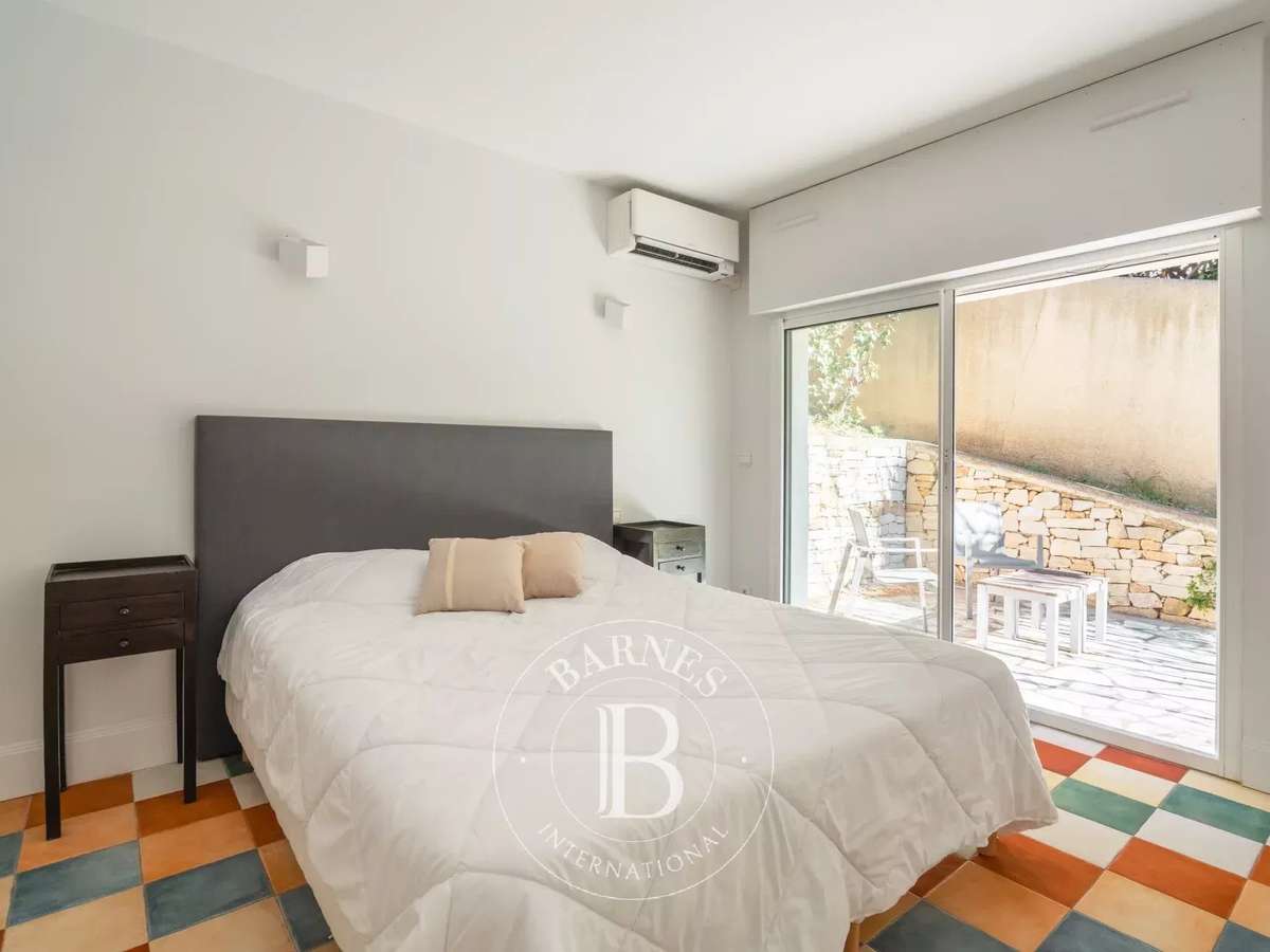 House Cassis